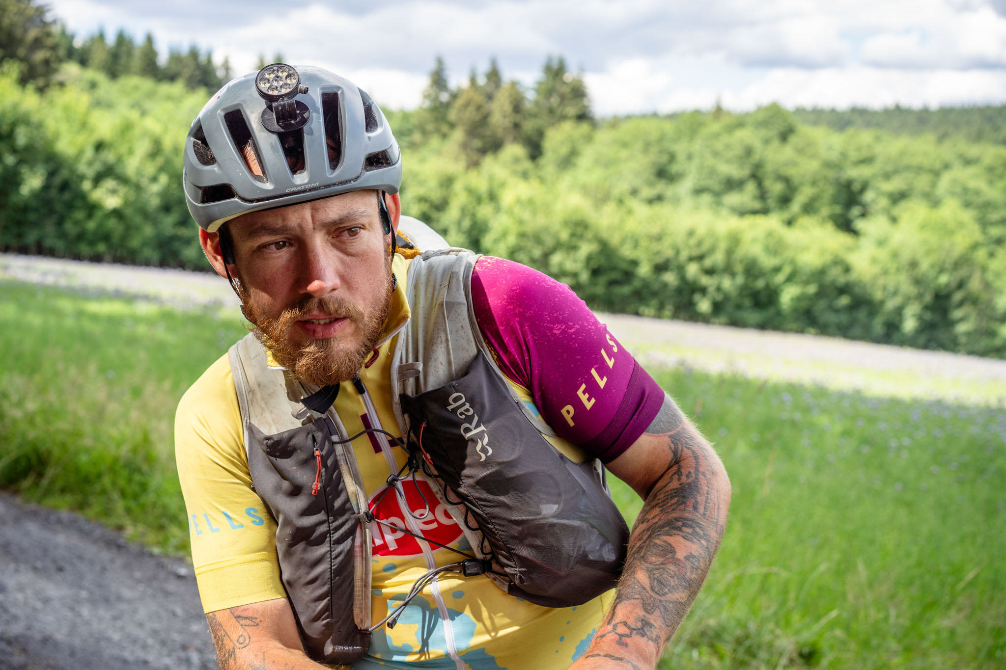 Recenze Bezecke Vesty Rab Veil 12