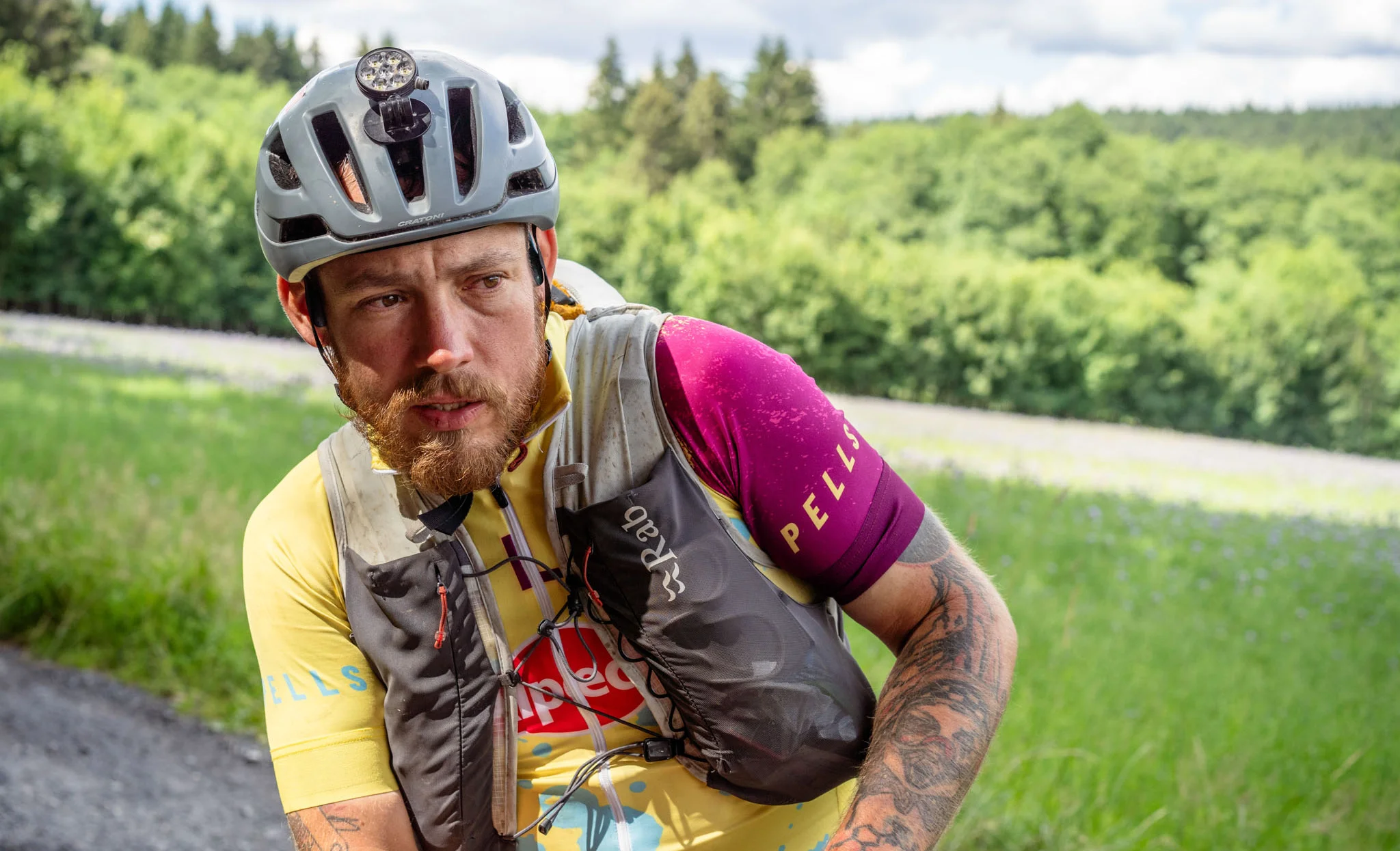 Recenze Bezecke Vesty Rab Veil 12