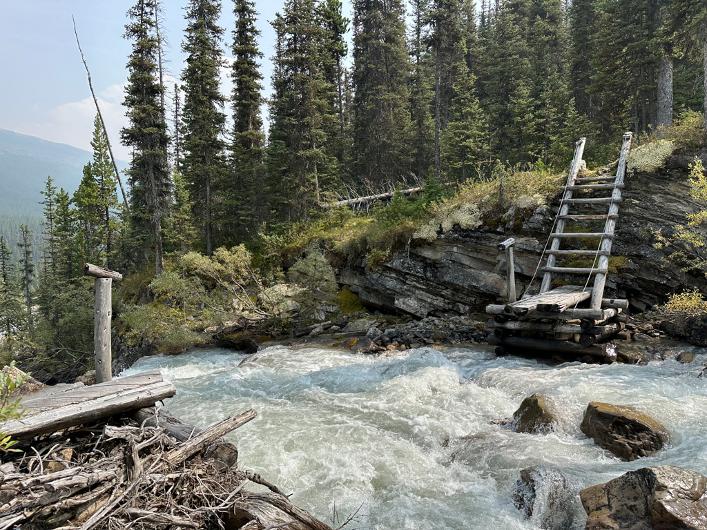 Great Divide Trail Jeden Z Horsich Brodu