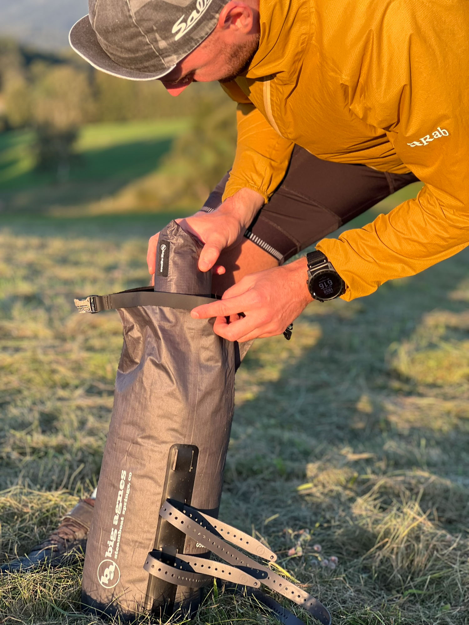 balení stanu do vodotěsné brašny big agnes bikepack
