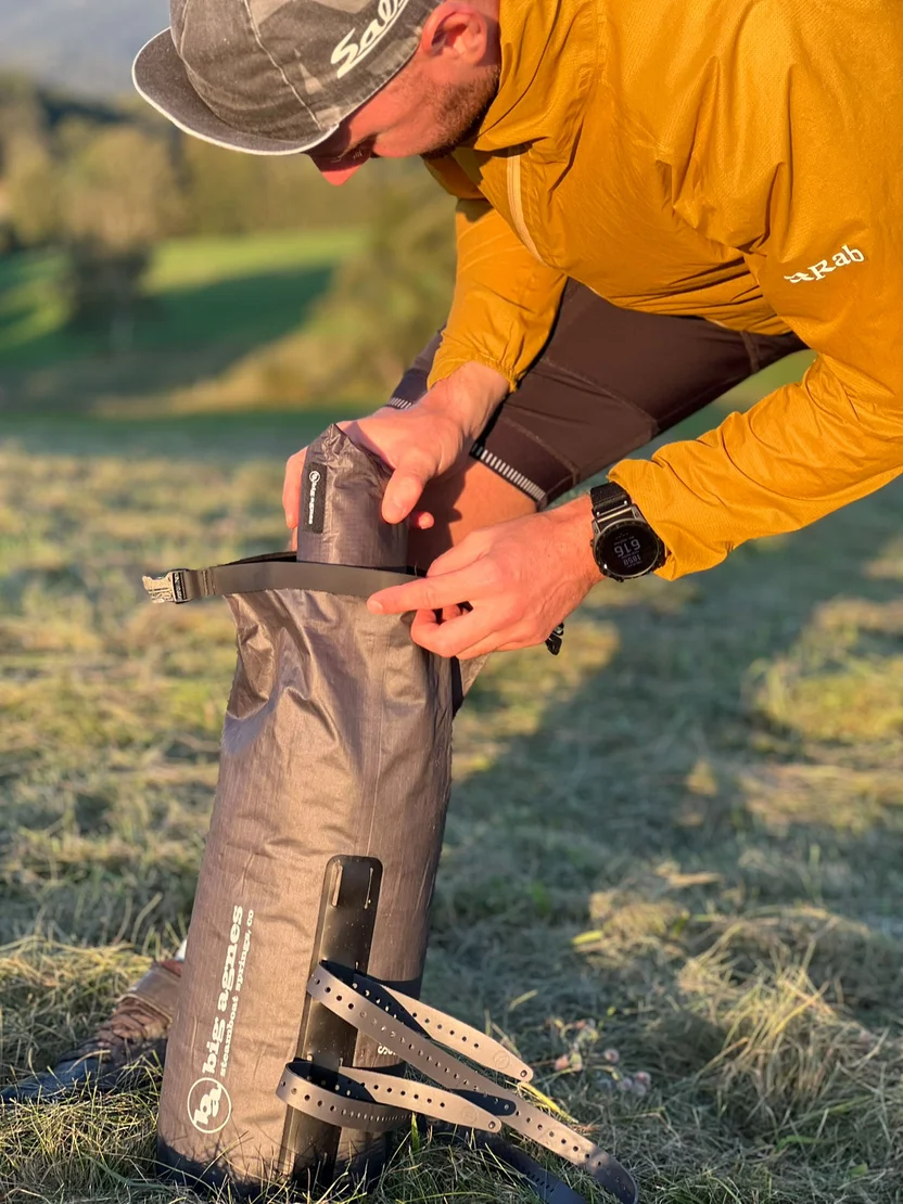 balení stanu do vodotěsné brašny big agnes bikepack