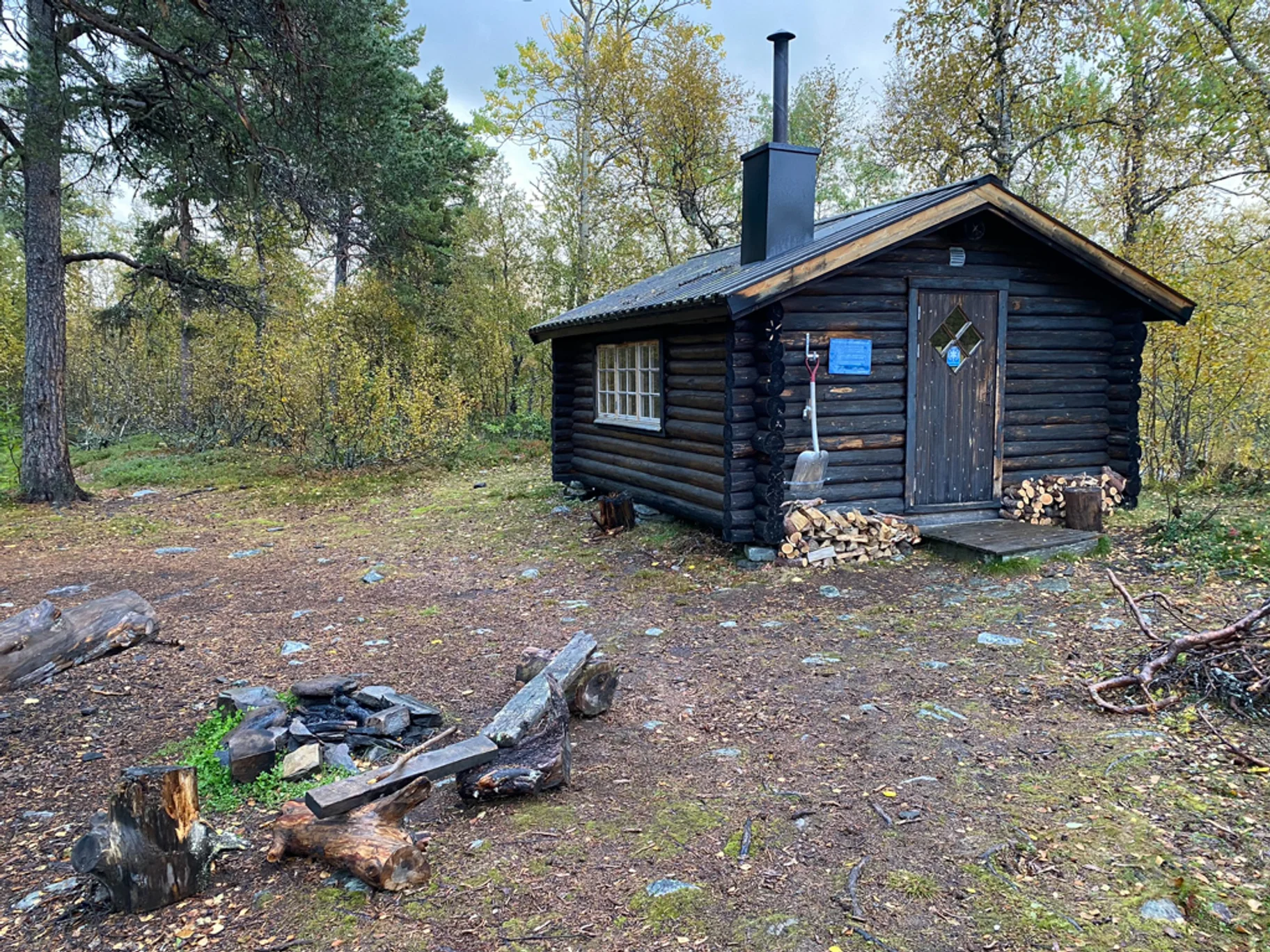 Dalkovy Trek Kungsleden Vysnena Chatka