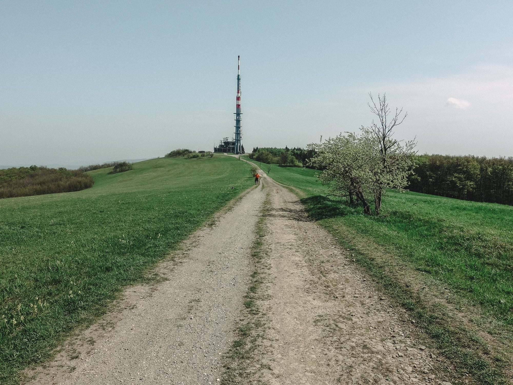 Prechod Bile Karpaty Nalehko 01 14
