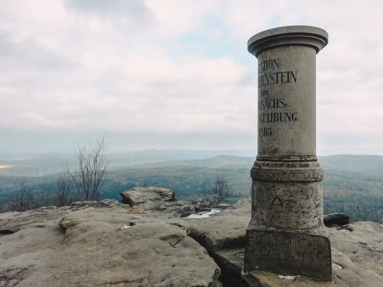 Forsteig Elbsandstein Lesni Stezka Labske Piskovce Nalehko 01 25